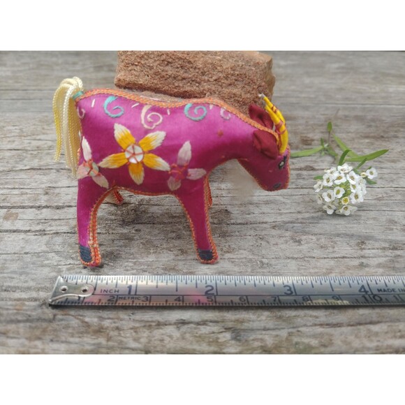Vintage Miniature Embroidered Silk Stuffed Water Buffalo - Picture 9 of 10